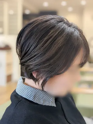 ショート カラー 加藤 彩のヘアスタイル