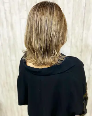 ミディアム カラー 勝河 怜楊のヘアスタイル