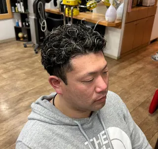 パーマ メンズ オオエ トア／カットモデルのヘアスタイル