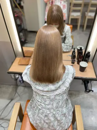 セミロング 複雑履歴に対応ブリー チ無しダブルカラーのヘアスタイル