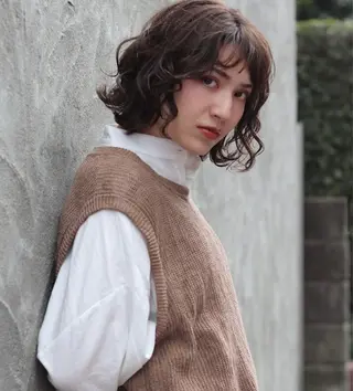 ミディアム カラー 浅岡 昭汰のヘアスタイル