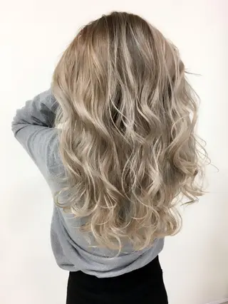 ロング カラー Beach 代表 KENTAのヘアスタイル