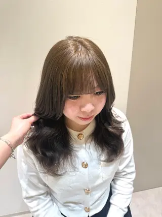 ロング カラー yana /ブリーチモデルのヘアスタイル