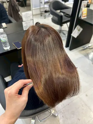 ミディアム カラー 横田 あいらのヘアスタイル