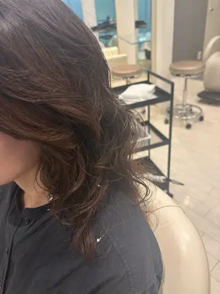 ミディアム 鬼澤 なお子のヘアスタイル