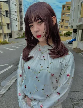 ミディアム カラー grand juteのヘアスタイル