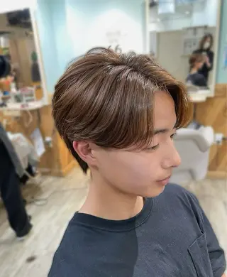ショート カラー メンズ 内山 菜摘のヘアスタイル