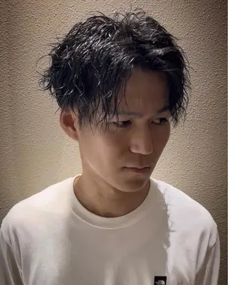 パーマ メンズ 守屋 智紀のヘアスタイル
