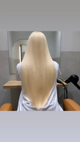 ロング ‎🤍札幌ハイトーン 🤍シンゴのヘアスタイル