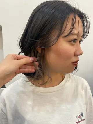 ミディアム ボブ・カラー 琴音のヘアスタイル