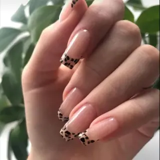 ミディアム 🦋Nail Amo🦋のネイルデザイン