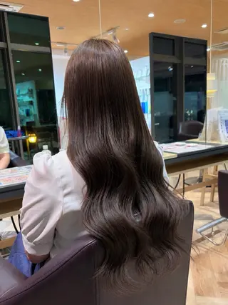 カラー 菊地 楓のヘアスタイル