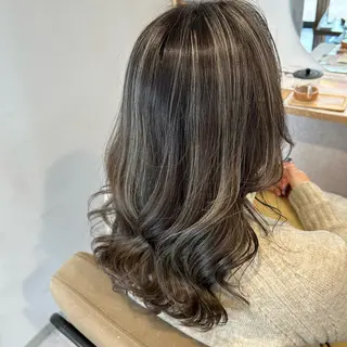セミロング カラー 井手 孔介のヘアスタイル