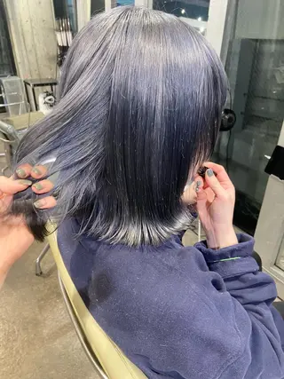 ミディアム ブリーチカラー/ブロ ンドレイヤーカットのヘアスタイル