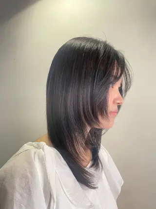 ショート ハイトーン/レイヤー 似合わせ・ユキノのヘアスタイル