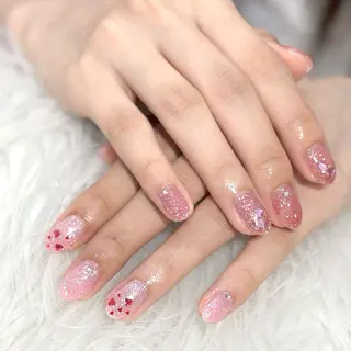 ネイル LAVISH momoneのネイルデザイン