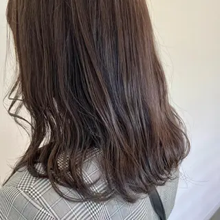 ミディアム カラー 透け感カラー/ momo🦕のヘアスタイル