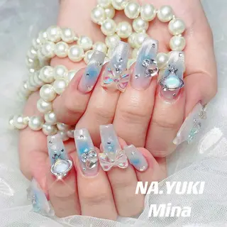 ネイル 🦋 Queenieのネイルデザイン