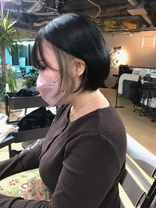 ショート カラー 透明感カラー レイヤー亀井唯登のヘアスタイル