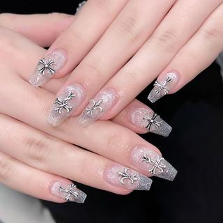 ネイル Queens テイのネイルデザイン