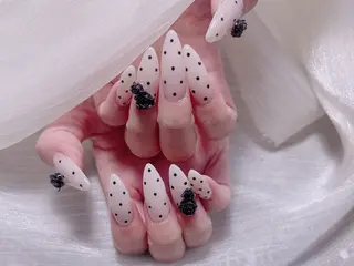 ネイル KARI ネイルサロンのネイルデザイン