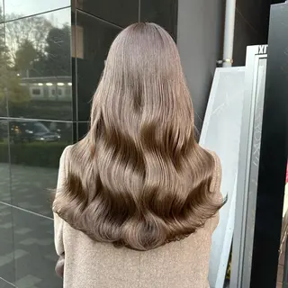 ロング カラー 山内 直英のヘアスタイル