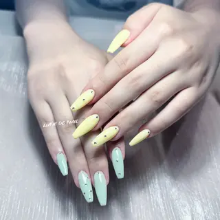 ネイル NGUYEN VAN DONGのネイルデザイン