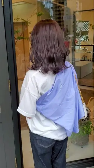 ミディアム カラー 森 彩夏のヘアスタイル
