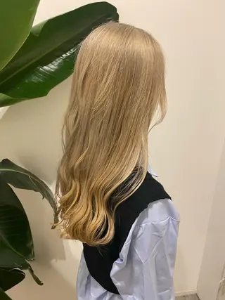 ロング カラー 大久保 梨音のヘアスタイル