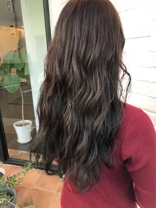 ロング カラー Oopsレイヤー 加藤澄都のヘアスタイル