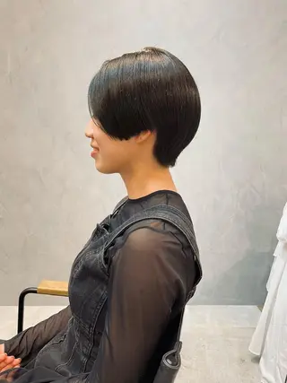 ショート カラー Basis 田口豪司のヘアスタイル