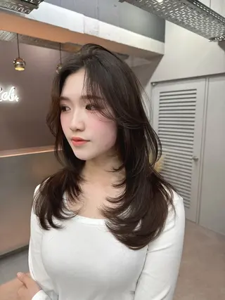ミディアム カラー 西村あきや トレンド韓国ヘアのヘアスタイル