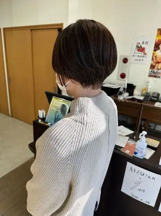 ショート ブリーチカラー🫧 森　凪沙のヘアスタイル