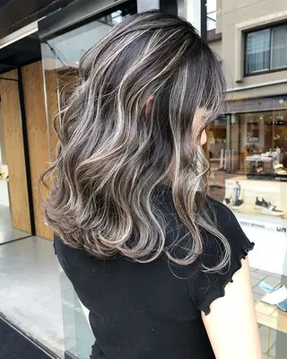 セミロング CREAPY  代表 福田 将太のヘアスタイル
