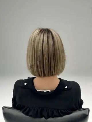 ショート カラー au美容室 栄矢場町のヘアスタイル