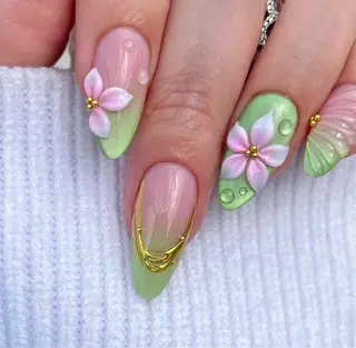 ネイル 🌱Rina🎀 Mikaのネイルデザイン