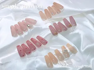 ネイル BEBE. 受付のネイルデザイン