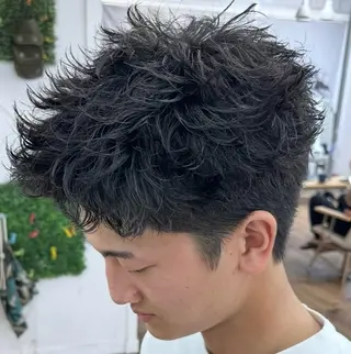 ショート カラー パーマ メンズ メンズ特化✂️ 小枝 優生のヘアスタイル