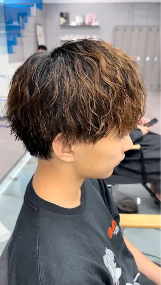 カラー パーマ メンズ 松戸レイヤーカット 塚原悠斗のヘアスタイル