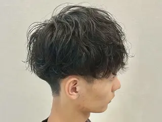 ショート センターパート 韓国ヘア・綾也のヘアスタイル