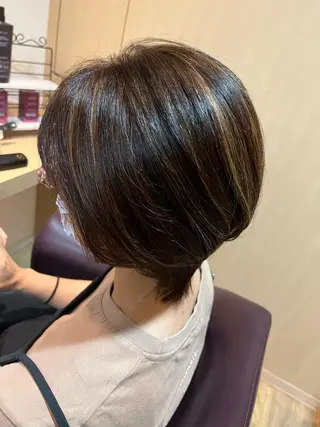 ショート カラー 三上 由貴のヘアスタイル