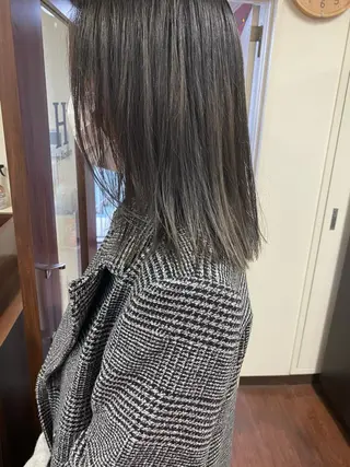 ミディアム カラー せこぐち まいのヘアスタイル