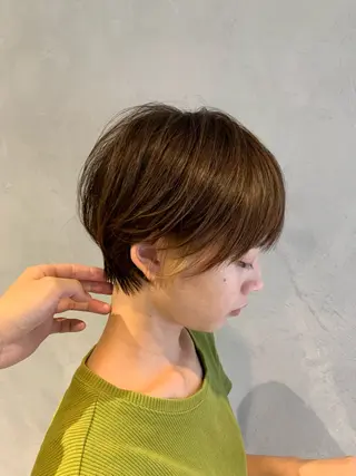 ショート 美髪ストレート AOYAGIのヘアスタイル