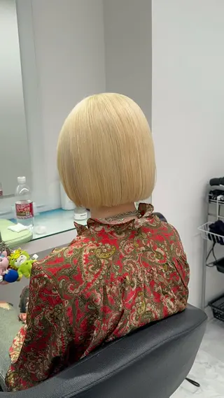 ミディアム カラー ヘアアレンジ ウルフカット×ハイ トーン職人🤍ゆうひのヘアスタイル