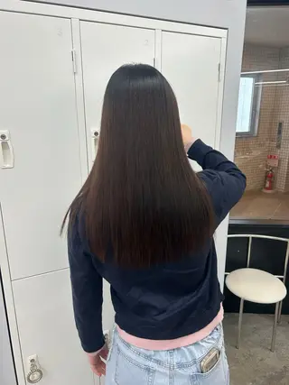 ロング ハルカ 透明感カラー 美髪縮毛矯正🥣のヘアスタイル