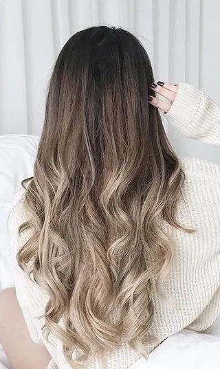 ロング カラー パーマ 大阪レミーエクステ チビ編み込みのヘアスタイル