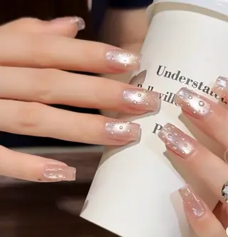 ロング T&D NailSalonのネイルデザイン