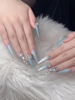 ネイル Lee Nailsのネイルデザイン
