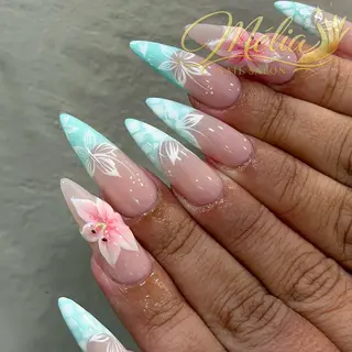 ネイル Melia Nail Nambaのネイルデザイン