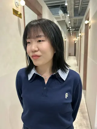 ミディアム カラー SALOWIN栄 三丁目 木戸里実のヘアスタイル